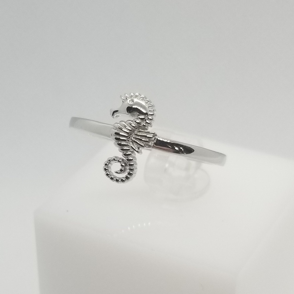 Seahorse Ring - Picture 7 of 8